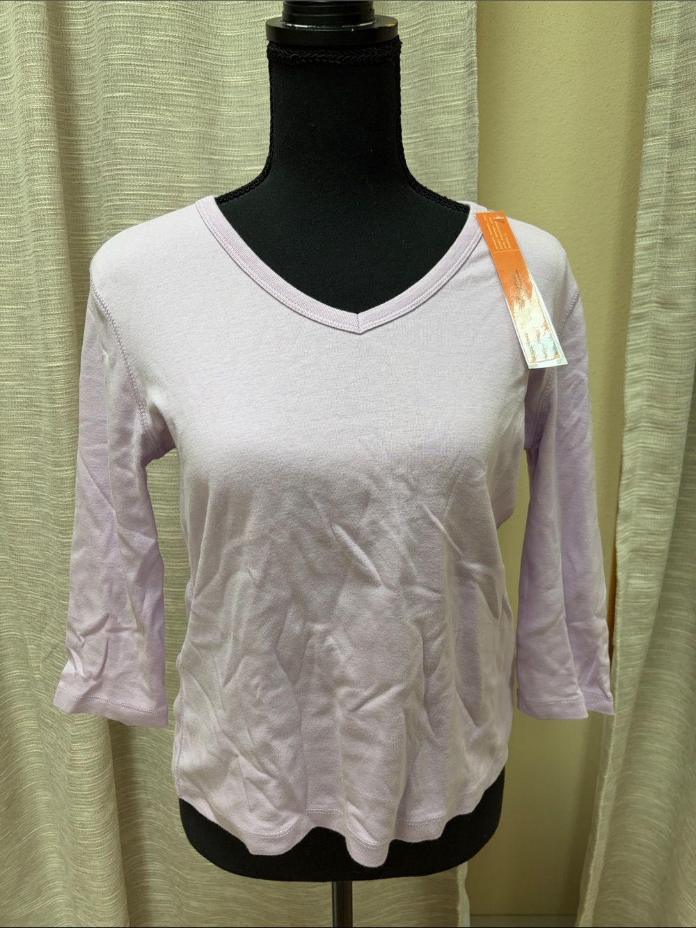 Eddie Bauer Women’s Light Lavender V-Neck 3/4 Sleeve Tee